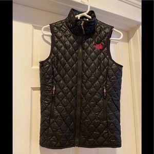 Ladies North Face vest